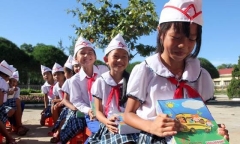 Chung tay hỗ trợ trẻ em nghèo miền Trung